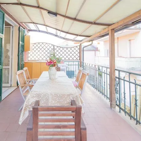 Апартаменты Casa La Pergola Сестри-Леванте